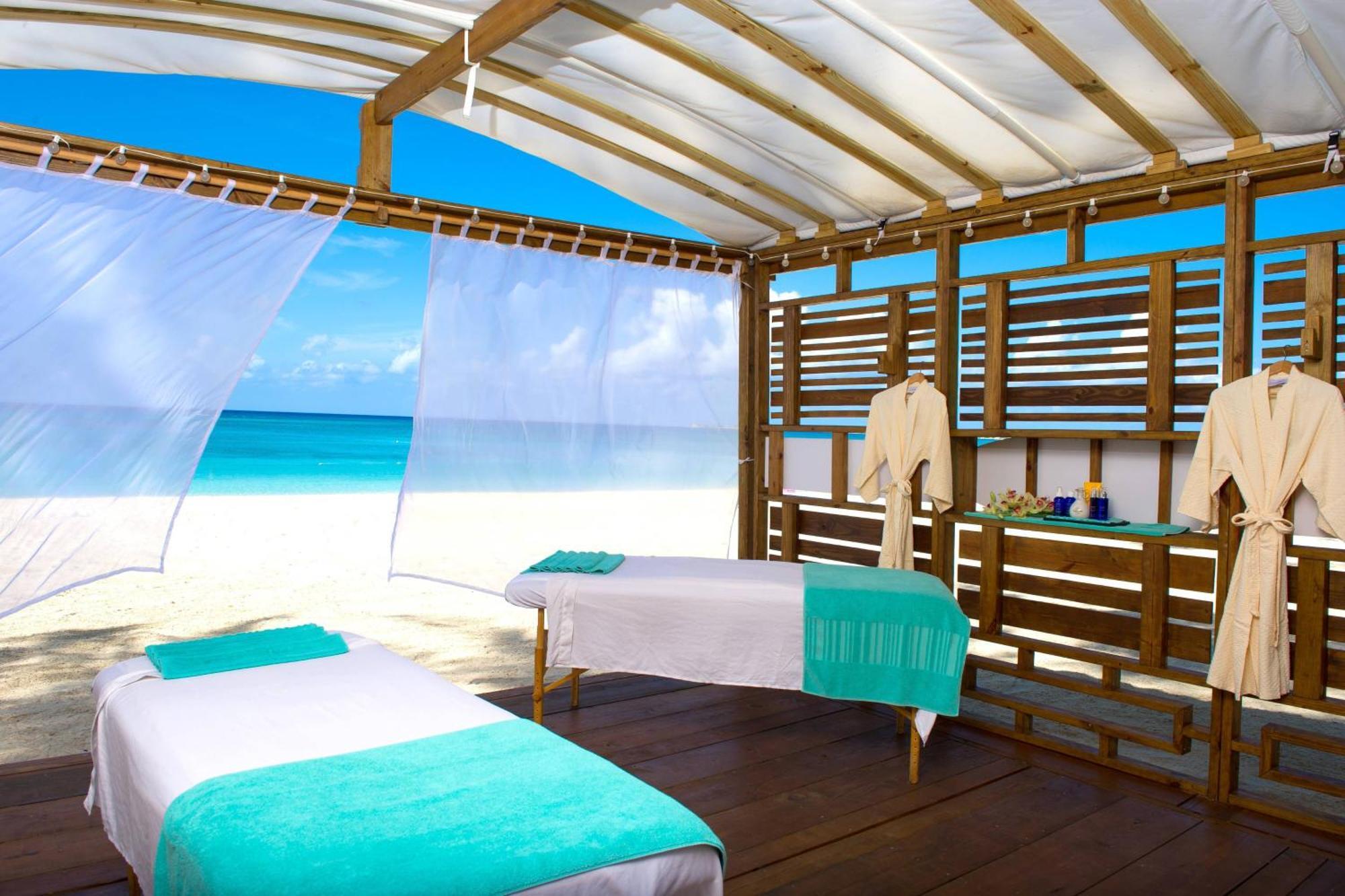 เดอะ เวสทิน แกรนด์ เคย์แมน เซเว่นไมล์บีช รีสอร์ต สปา Hotel West Bay ภายนอก รูปภาพ